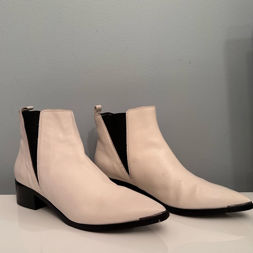 Marc Fisher LTD Yale Chelsea boot.